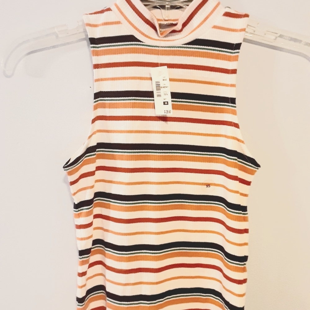 Sleeveless tank top